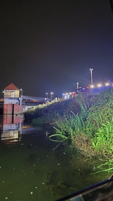 <p>Akcja służb na Pasterskiej we Wrocławiu, w okolicach most&oacute;w Trzebnickich - 30 września</p>
