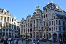 <p class="MsoNormal">Z Wrocławia | 21 października (wtorek) o 8:25</p>
<p class="MsoNormal">Z Charleroi | 24 października (piątek) o 12:55</p>
<p class="MsoNormal">Cena | 277 PLN</p>
<p class="MsoNormal">Linia | Ryanair</p>