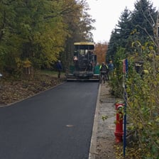 Postęp prac przy budowie kanalizacji na Kłokoczycach we Wrocławiu