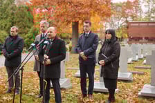 <p>Podczas konferencji prasowej przedstawiciele IPN i Miasta opowiadali o planach dotyczących tego miejsca</p>