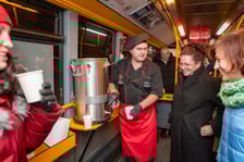 Streetbus znów w trasie. Mobilna pomoc dla osób w kryzysie bezdomności - 3.11.2025