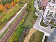 Okolice tunelu oznaczonego na mapie jako 2. Rejon osiedla na terenie dawnego browaru (po stronie Ołbina) i ulicy Browarnej (po stronie Kleczkowa)