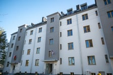 100-letni budynek przy ul. Wilczej już po remoncie. W mieszkaniach komunalnych zamieszka w nim 27 rodzin