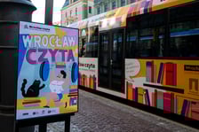 <p>Na zdjęciu BookTram, czyli specjalny tramwaj akcji &bdquo;Wrocław czyta&rdquo;</p>
