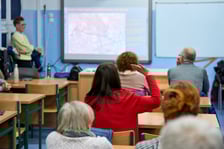 Spotkanie informacyjne podczas którego Monika Kozłowska-Święconek, dyrektorka Wydziału Mobilności Miejskiej UMW, przedstawiała wynik konsultacji oraz decyzje, które zostały podjęte w sprawie tramwaju przez Klecinę i rozbudowy dróg