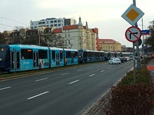 Tramwaj, który wykoleił się na ul. Legnickiej