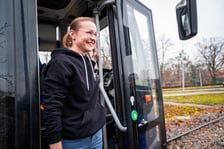 <p>Dzień Motorniczego. Wrocław, 25.11.2025. Pracownik&oacute;w MPK Wrocław odwiedził na pętli prezydent miasta Jacek Sutryk.</p>