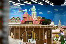 <p>Nowe Miasto z Piernika obejrzymy w Kolejkowie od 25 listopada do 28 lutego 2026</p>