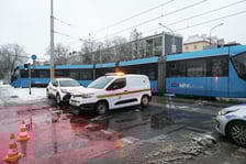 Akcja służb po wypadku na skrzyżowaniu Hallera z Gajowicką