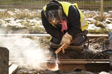 Naprawa torowiska na Legnickiej przy pl. Jana Pawła II