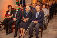 Uroczystości odznaczania wrocławskich małżeństw z co najmniej 50-letnim stażem w Starym Ratuszu.