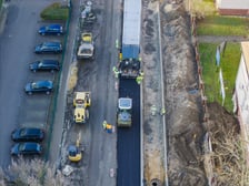 Prace przy przebudowie ulicy Koszarowej. Zdjęcie z poniedziałku 8 grudnia