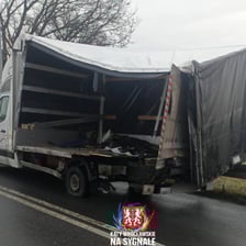 Zderzenie samochodów na węźle Kostomłoty, 20.12.2025 r.
