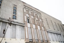 <p>Na zdjęciu obecny stan budynku przy ul. Hallera 15, w kt&oacute;rym mieściło się niegdyś Kino &bdquo;Lw&oacute;w&rdquo;</p>