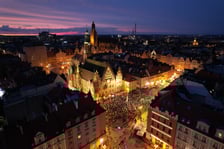 <p>Potańc&oacute;wka z drona</p>