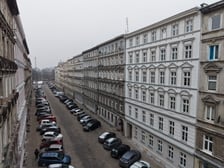 <p>Kamienica nr 21 przy ulicy Więckowskiego na Przedmieściu Oławskim już po remoncie i termomodernizacji</p>