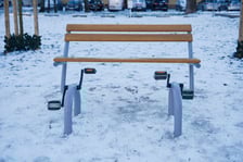 <p>Ławeczki dla rodzic&oacute;w i dziadk&oacute;w (i nie tylko!), kt&oacute;rzy chcą aktywnie spędzać czas, w każdej sytuacji</p>