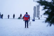 <p>Zimowe aktywności na G&oacute;rce Oporowskiej</p>