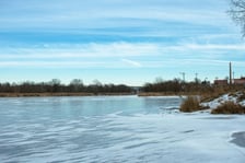 Na Odrze we Wrocławiu pojawił się lód. To zjawisko niespotkane od wielu lat