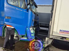 Aż trzy ciężarówki blokują autostradę, 16 stycznia 2026 r.