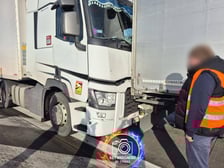 Aż trzy ciężarówki blokują autostradę, 16 stycznia 2026 r.