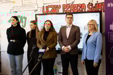 <p>Zdjęcie z konferencji prasowej dotyczącej wdrożenia programu "Zdalny psycholog" w 110 wrocławskich szkołach i przedszkolach.</p>