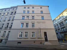 Remont elewacji kamienicy przy ul. Dworcowej 10 na Przedmieściu Oławskim