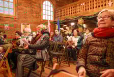 <p>Wsp&oacute;lne kolędowanie w dawnym kości&oacute;lku św. Jana Nepomucena, stojącym w Parku Szczytnickim. Wrocław, 24.01.2026</p>