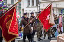 <p>163. rocznica wybuchu powstania styczniowego, obchody pod gmachem UWr</p>