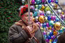 <p>163. rocznica wybuchu powstania styczniowego, obchody pod gmachem UWr</p>