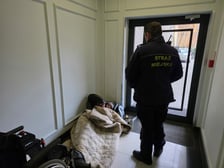 Jest zimno! Zwracajcie uwagę na osoby w kryzysie bezdomności ulicznej, 1 luty 2026 r.