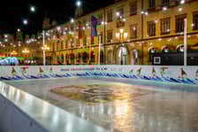 Lodowisko w Rynku we Wrocławiu nocą