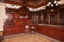 <p>Meble wewnątrz apteki objęte są ochroną konserwatorską</p>