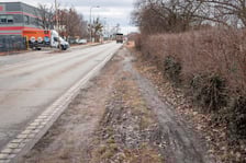 Ulica Awicenny, odcinek od torów kolejowych do Stanisławowskiej. Tu drogę rowerową wybuduje deweloper