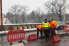 <p>MPK Wrocław usuwa awarię tor&oacute;w na Moście Osobowickim</p>