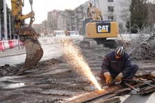 Remont torów na skrzyżowaniu ulic Borowskiej i Glinianej