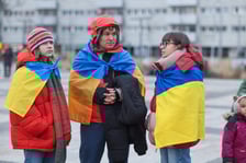 <p>Uroczystości w czwarą rocznicę wybuchu wojny w Ukrainie, na Pl. Nowy Targ we Wrocławiu</p>