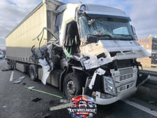 Zderzenie ciężarówek na AOW, 25 luty 2026 r.