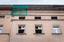 Interwencja strażaków w kamienicy przy Sępa-Szarzyńskiego