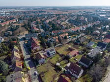 <p>Osiedle Wojszyce we Wrocławiu, widok z drona.</p>