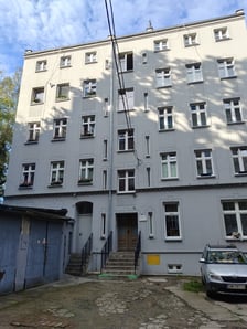 <p>Wyremontowana oficyna przy ul. Brzeskiej 25A</p>