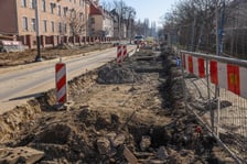 7 marca ruszyły prace remontowe na ul. Przybyszewskiego związane z poszerzaniem tej ulicy.
