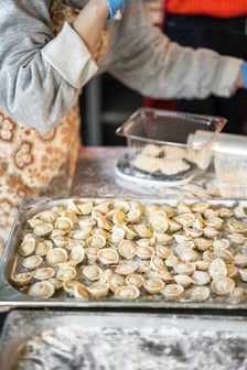 Pierogi dla Ukrainy do kupienia w Concordii na Wyspie Słodowej