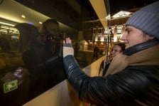 Pierwszy autokar z uchodźcami z Ukrainy pojechał z Wrocławia do Francji