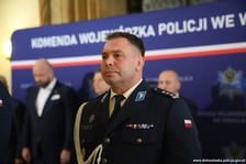 Ślubowanie nowoprzyjętych policjantów garnizonu dolnośląskiego w Sali Rycerskiej wrocławskiego Ratusza.