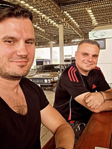 <p>Grzegorz Kapsa i Tomasz Jurczak, wyprawa "Z Ziemi Tajskiej do Polski"</p>