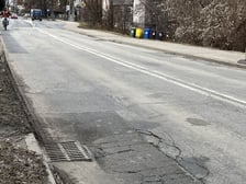 <p>Ulica Kiełczowska przed remontem, marzec 2026</p>