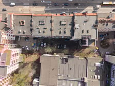 <p>Podw&oacute;rko&nbsp;w obrębie ulic&nbsp;Barlickiego, Nowowiejską, Orzeszkowej i Wyszyńskiego, w stanie obecnym - niedługo przejdzie remont</p>