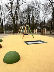 <p>Plac zabaw "Osada krasnali" w Parku Południowym</p>