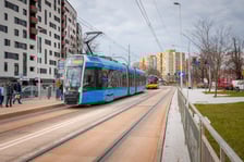 W poniedziałkowym popołudniowym szczycie autobusy omijały korki jadąc nowym odcinkiem trasy autobusowo-tramwajowej na Bardzkiej